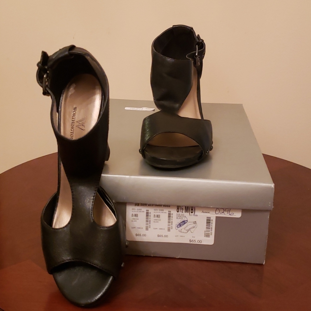Black shoes - Picture 3 of 3